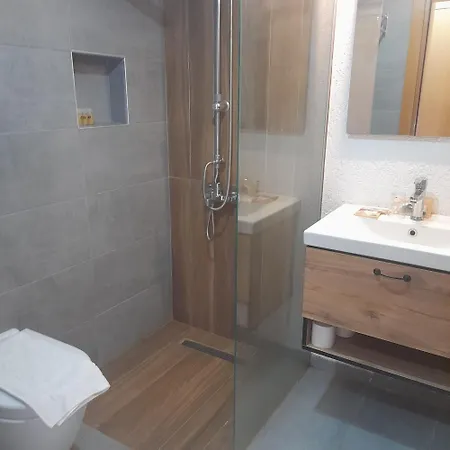 Otel Tangiers Ex Marina Bay