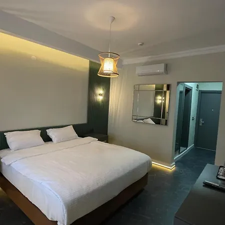 Otel Tangiers Ex Marina Bay *